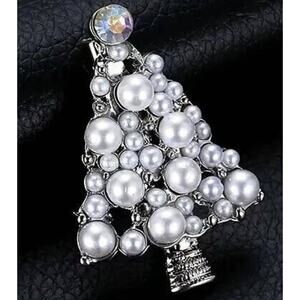 Faux Pearl Christmas Tree Brooch Aurora Borealis Rhinestone Topper Silver Tone